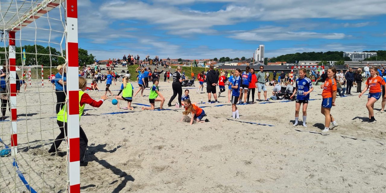 Piruetter i sandet: DM i beach håndbold kommer til Randers