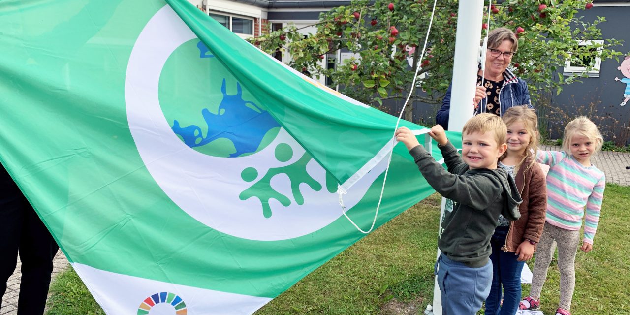 Børnehuset Viborgvej fik bæredygtigt flag