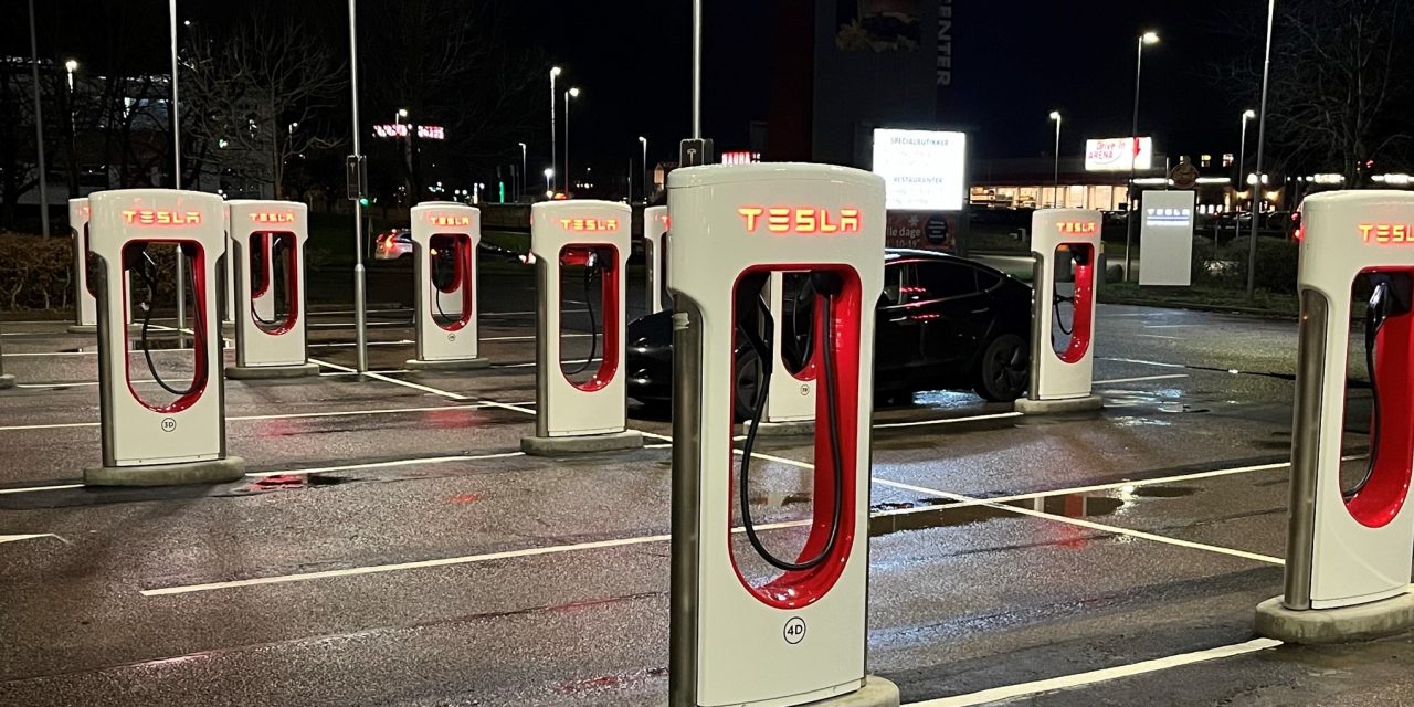 Ny supercharger-station for elbiler ved storcentret
