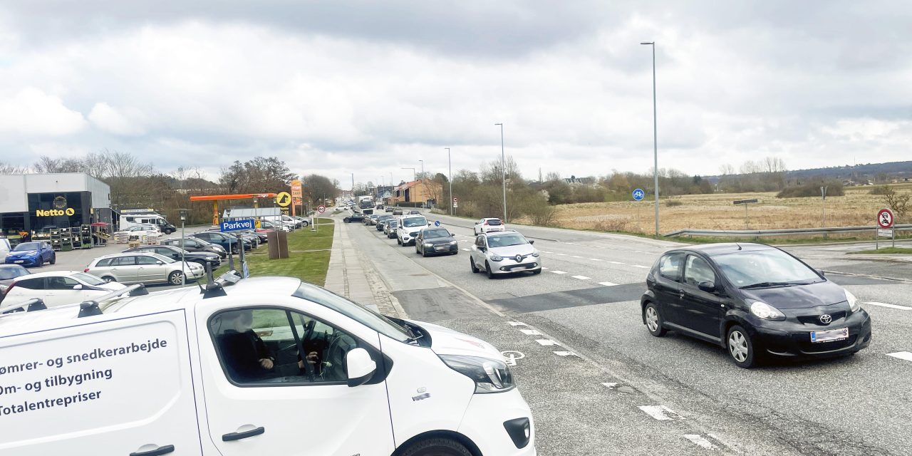 Trafikkaos på Viborgvej: Politikere vil diskutere løsninger for at afhjælpe problemet