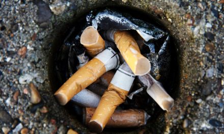 Kvitter smøgerne: Stor butikskæde stopper salg at tobak